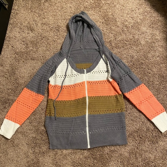 Sweaters - Women’s sweater zip up